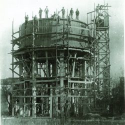 1931