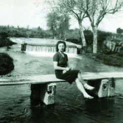 Lavoir et ancienne passerelle du chemin de la Védière